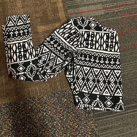 Forever 21 long sleeve crop top - Picture 1 of 4